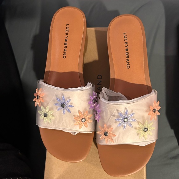 Lucky Brand Heels - Picture 4 of 4